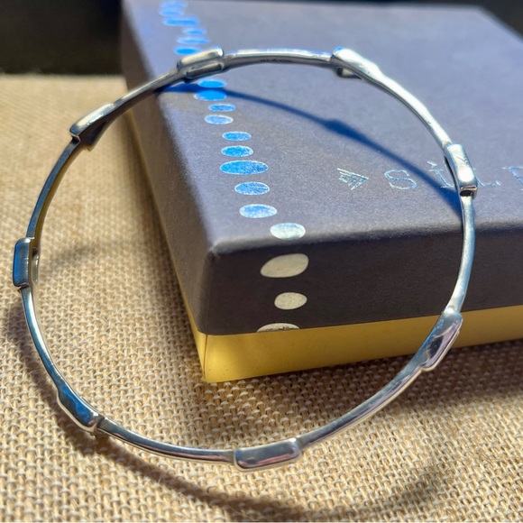 Silpada “Sleek Accents” Bracelet - Picture 2 of 8